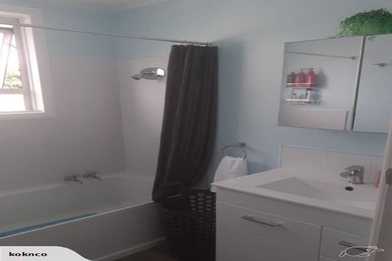 Photo of property in 19 Shackleton Street, Maraenui, Napier, 4110