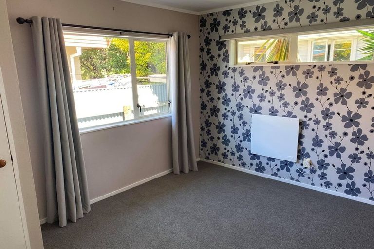 Photo of property in 1a Rimu Place, Taradale, Napier, 4112