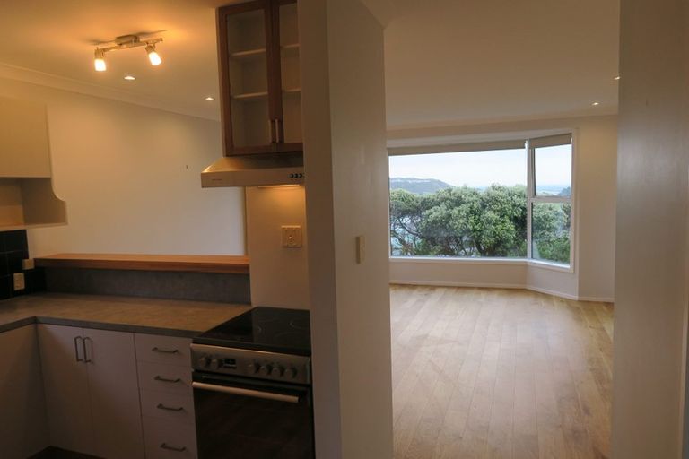 Photo of property in 36 Duchess Place, Maupuia, Wellington, 6022