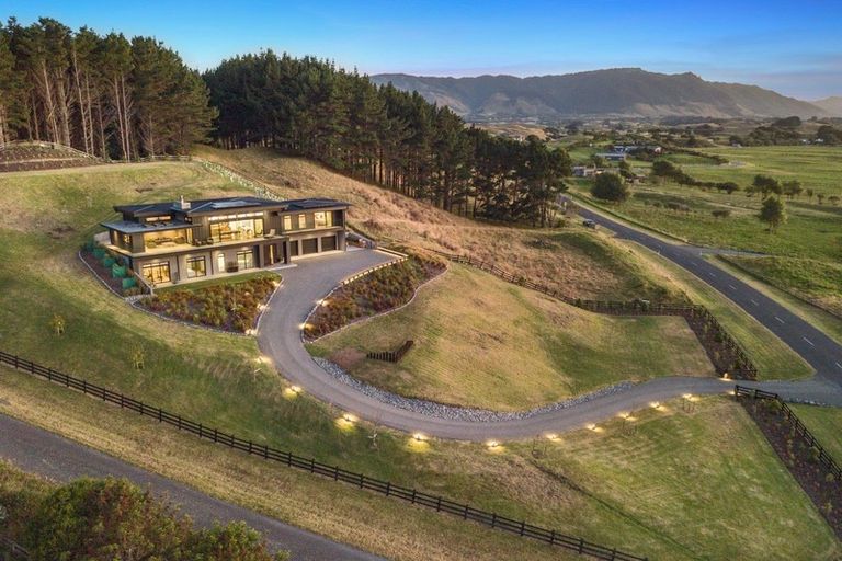 Photo of property in 80 Harakeke Road, Te Horo, Otaki, 5581