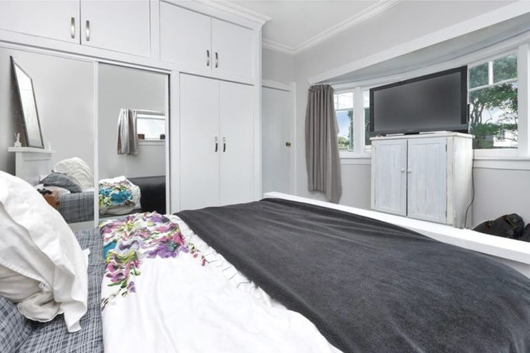 Photo of property in 1/23 Brandon Road, Glen Eden, Auckland, 0602