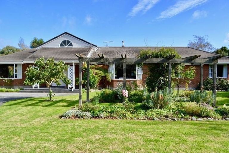 Photo of property in 75 Freemans Road, Otaki, 5512