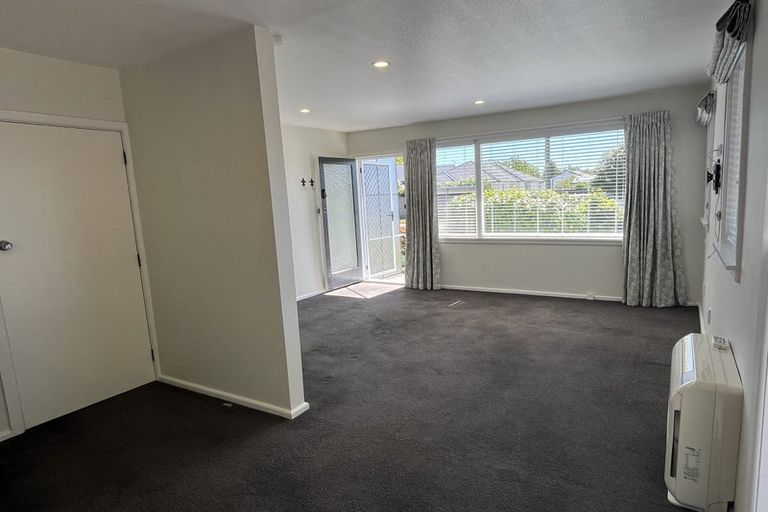 Photo of property in 2/16 Cutts Road, Russley, Christchurch, 8042