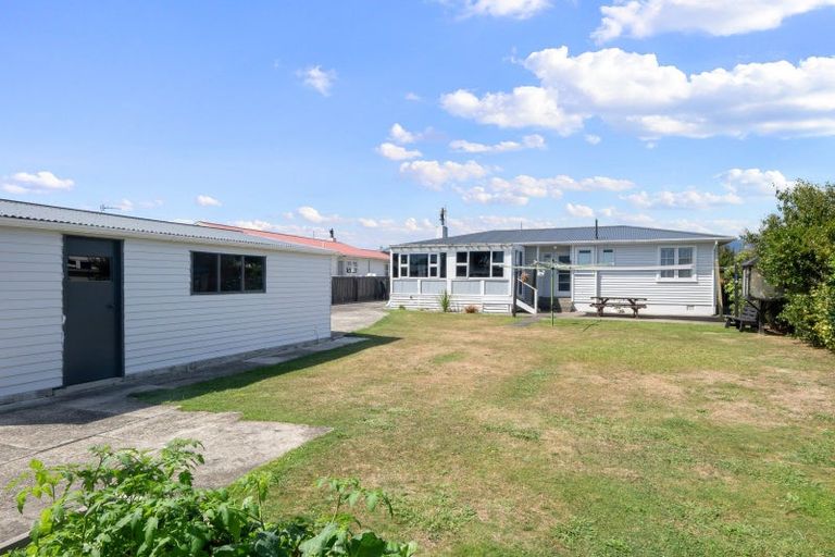 Photo of property in 40 Balmoral Street, Levin, 5510