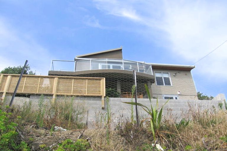 Photo of property in 4 Lyons Crescent, Strathmore Park, Wellington, 6022