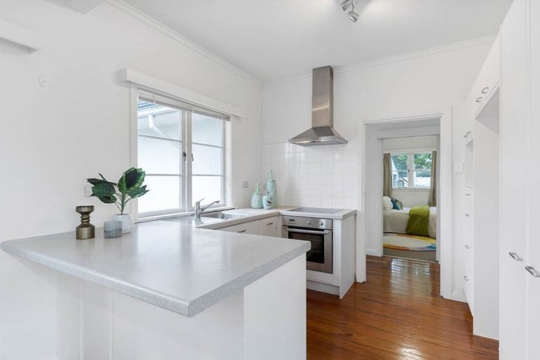 Photo of property in 1/9 Nile Road, Milford, Auckland, 0620