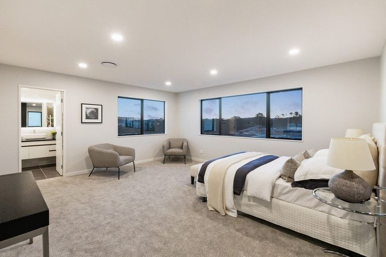 Photo of property in 28 Takurua Terrace, Orewa, 0931