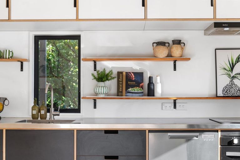 Photo of property in 123 Clarendon Terrace, Woolston, Christchurch, 8023