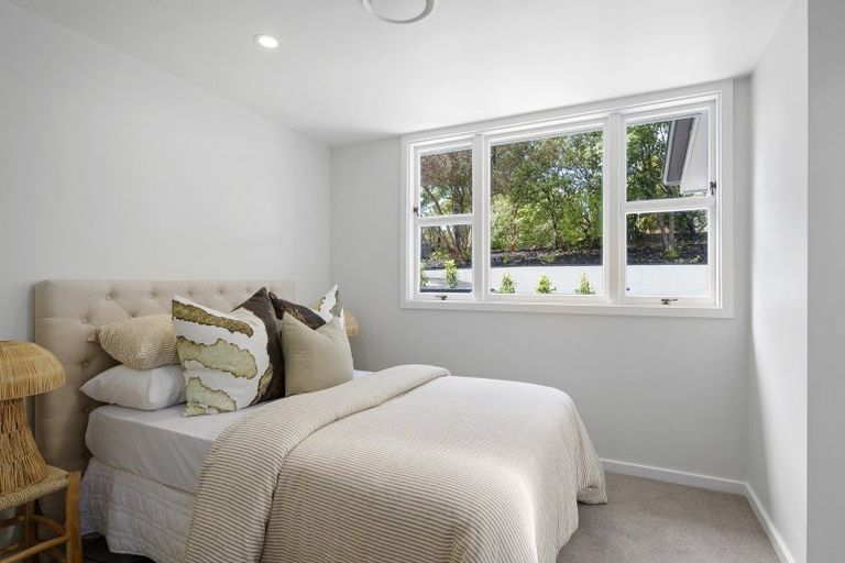 Photo of property in 18 Dyers Pass Road, Cashmere, Christchurch, 8022