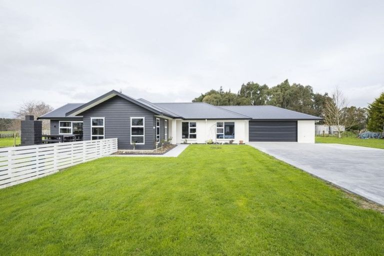 Photo of property in 733 Stoney Creek Road, Bunnythorpe, Palmerston North, 4470