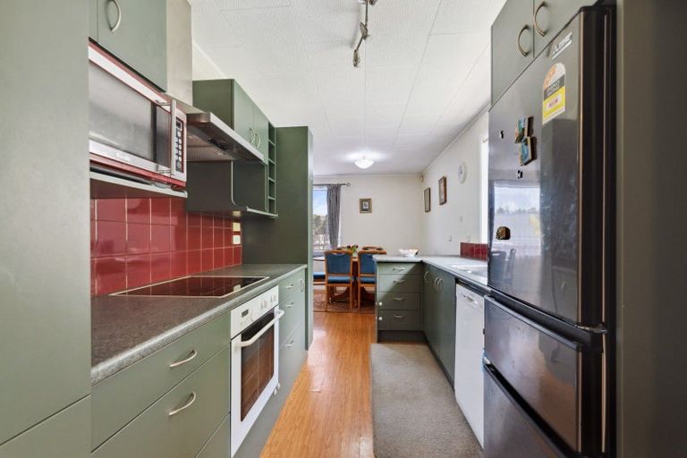 Photo of property in 92a Heta Road, Highlands Park, New Plymouth, 4312