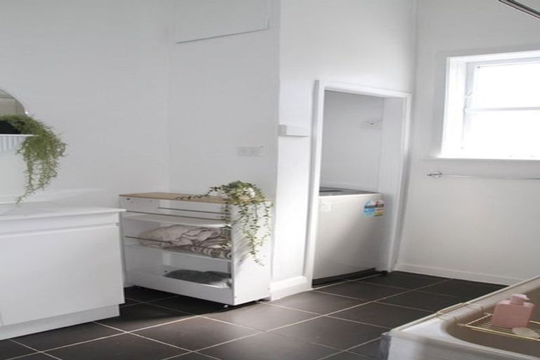 Photo of property in 2 Nikau Street, Newtown, Wellington, 6021