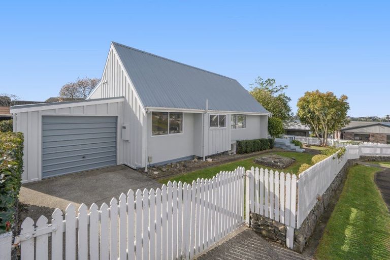 Photo of property in 6a Novella Place, Brookfield, Tauranga, 3110