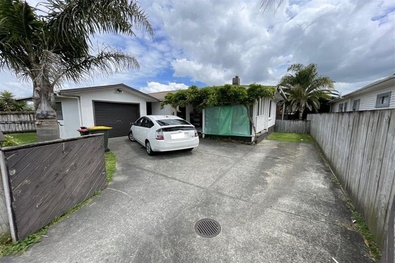 Photo of property in 30 Grove Road, Papakura, 2110