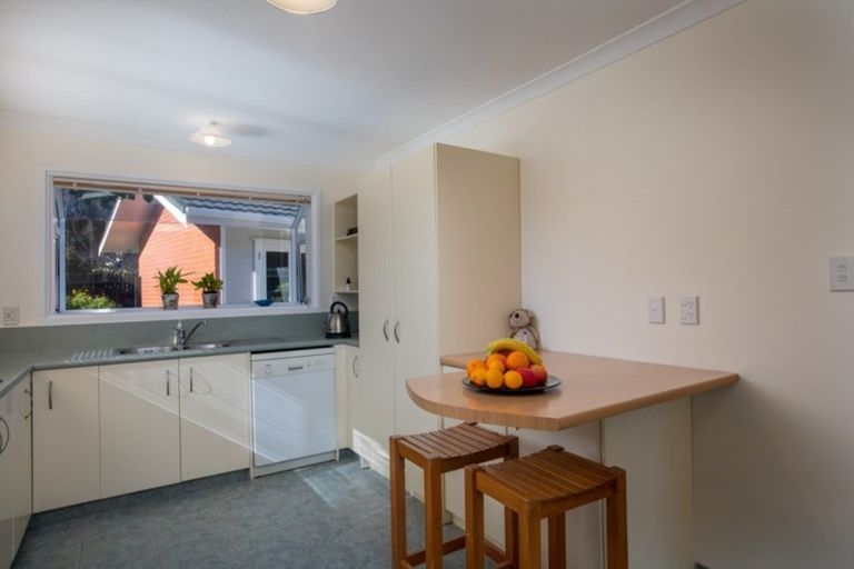 Photo of property in 7 Oak Avenue, Paremata, Porirua, 5024