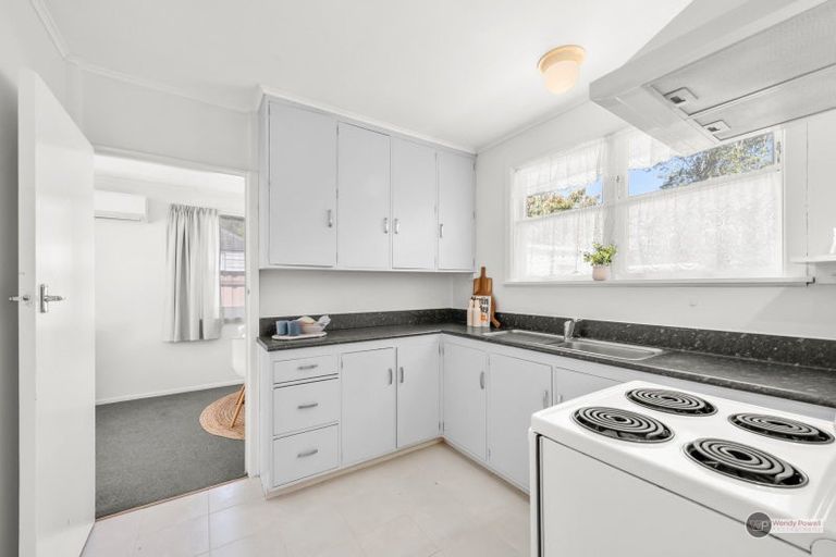 Photo of property in 39a Heretaunga Square, Silverstream, Upper Hutt, 5019