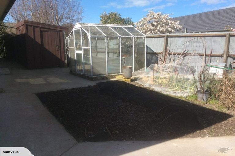 Photo of property in 10 Walker Place, Rangiora, 7400