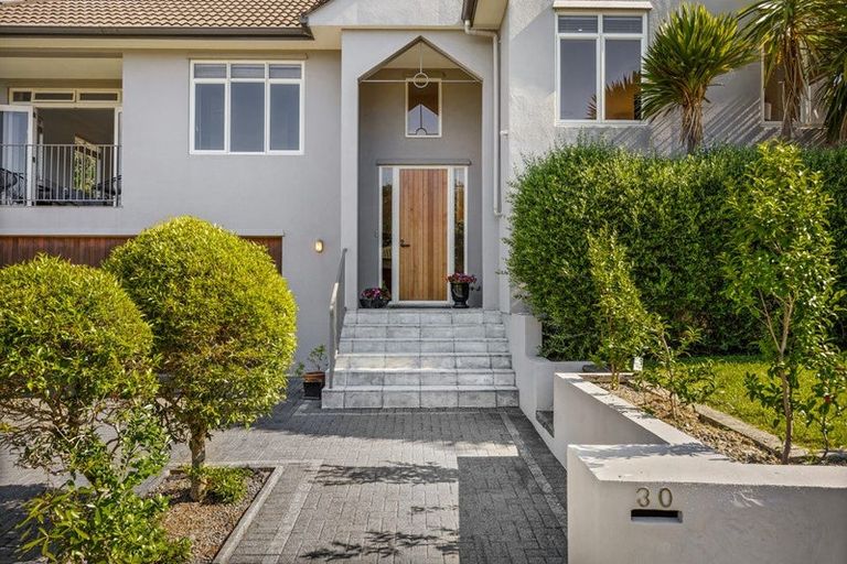 Photo of property in 30 Hogarth Rise, West Harbour, Auckland, 0618
