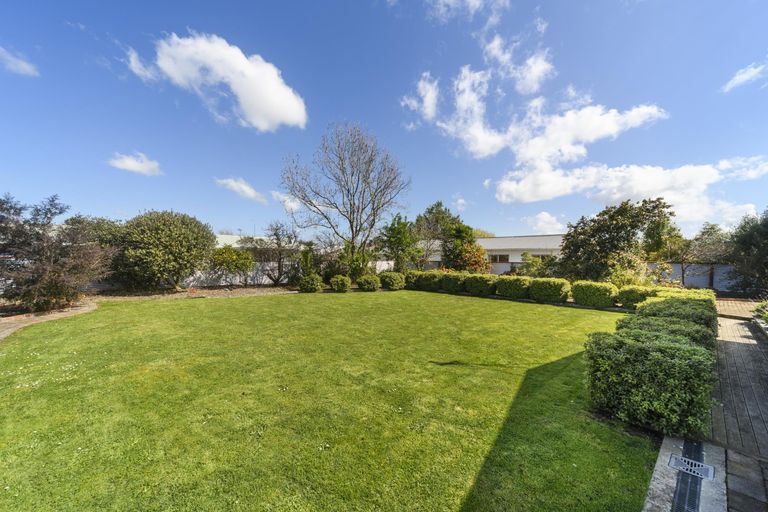 Photo of property in 3 Alma Place, Milson, Palmerston North, 4414