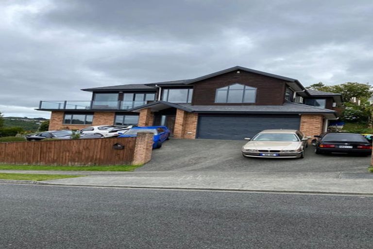 Photo of property in 84 Cypress Drive, Maungaraki, Lower Hutt, 5010