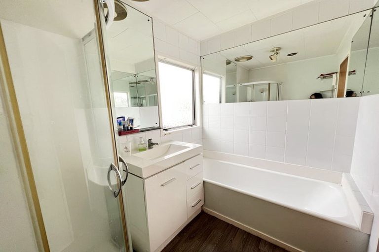 Photo of property in 13 Sikkim Crescent, Clover Park, Auckland, 2019