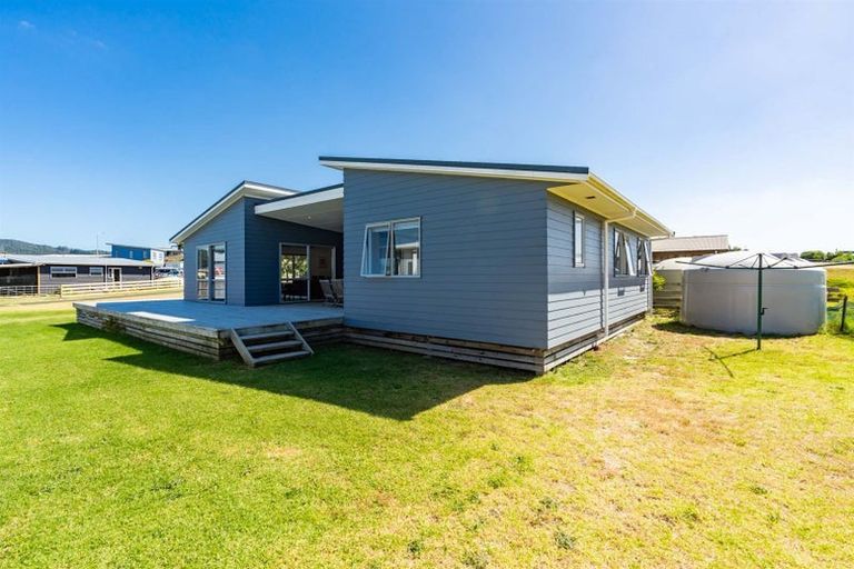 Photo of property in 4b Beachcomber Road, Mangawhai Heads, Mangawhai, 0505