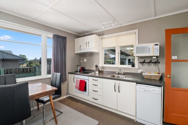 Photo of property in 16 Basley Road, Owhata, Rotorua, 3010