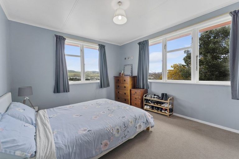 Photo of property in 169 Conclusion Street, Ascot Park, Porirua, 5024