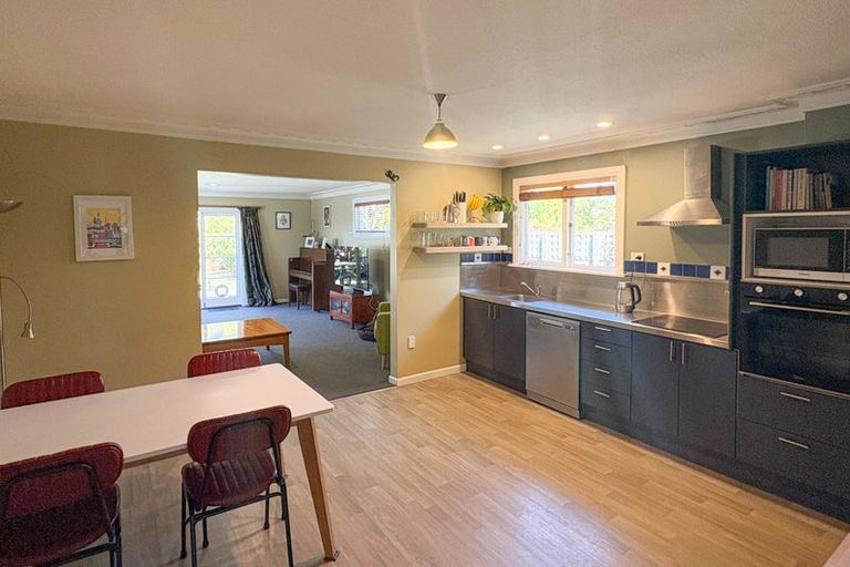 Photo of property in 102 Rose Street, Somerfield, Christchurch, 8024