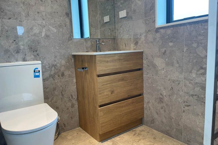 Photo of property in 36b Crestview Rise, Papakura, 2110