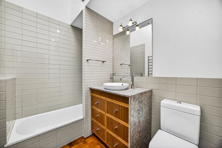 Photo of property in 24 Whitby Crescent, Mairangi Bay, Auckland, 0630