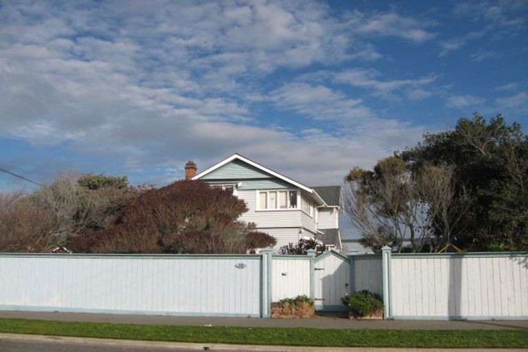 Photo of property in 30 Estuary Road, New Brighton, Christchurch, 8061