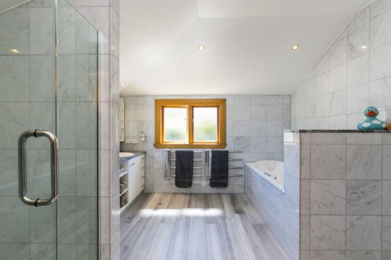 Photo of property in 11 Raine Street, Karori, Wellington, 6012