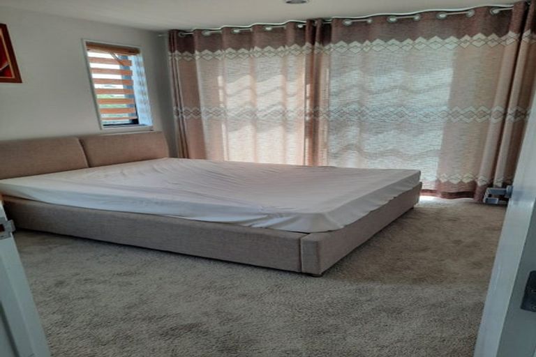 Photo of property in Apollo Apartments, 201/46 Rosedale Road, Rosedale, Auckland, 0632