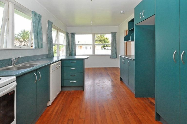 Photo of property in 104 Cargill Street, Papakura, 2110