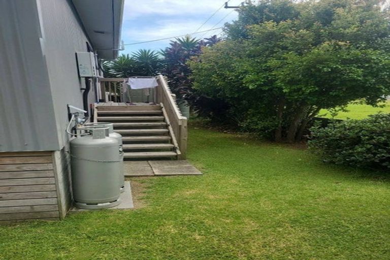 Photo of property in 308b One Tree Point Road, One Tree Point, 0118