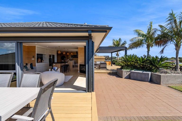 Photo of property in 17 Chatswood Grove, Fitzroy, New Plymouth, 4312