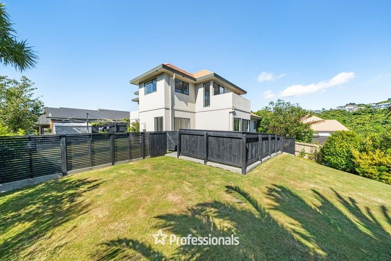Photo of property in 181 Tirohanga Road, Tirohanga, Lower Hutt, 5010