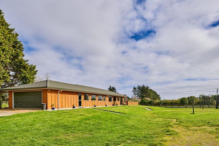 Photo of property in 12 Te Horo Beach Road, Te Horo, Otaki, 5581