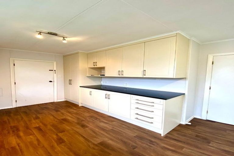 Photo of property in 3 Mary Crescent, Elderslea, Upper Hutt, 5018