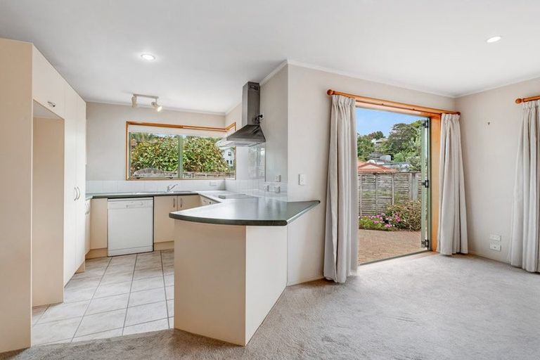 Photo of property in 12 Red Hibiscus Road, Stanmore Bay, Whangaparaoa, 0932