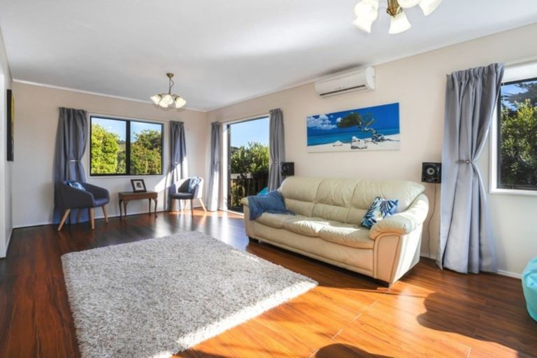 Photo of property in 60 Sailmaker Close, Whitby, Porirua, 5024