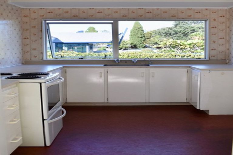 Photo of property in 2/20 Northcote Road, Takapuna, Auckland, 0622