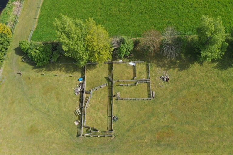 Photo of property in 21 Trotter Road, Woodlands, Invercargill, 9871