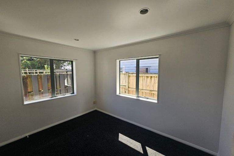 Photo of property in 86 Reeves Road, Pakuranga Heights, Auckland, 2010
