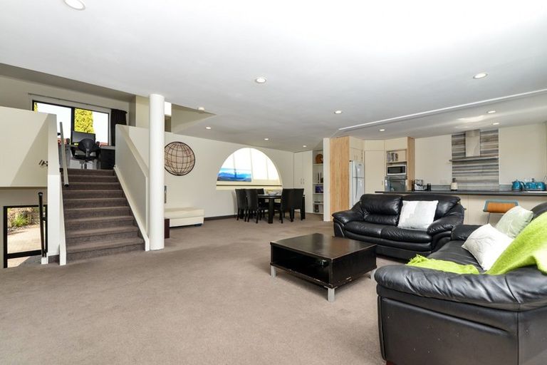 Photo of property in 18b Burn-murdoch Street, St Andrews, Hamilton, 3200