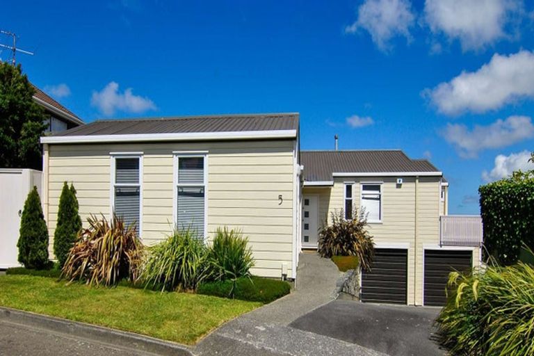 Photo of property in 5 Gavaskar Place, Khandallah, Wellington, 6035