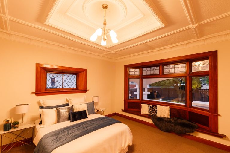 Photo of property in 143 Featherston Street, Palmerston North, 4410