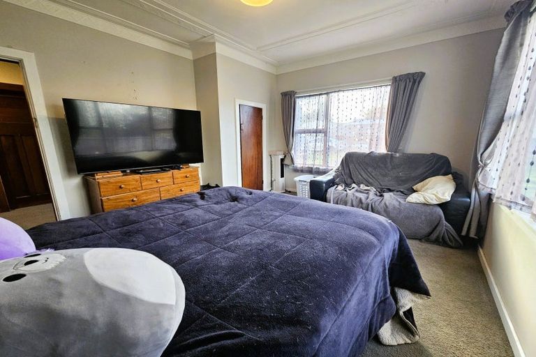 Photo of property in 4 Main Road, Clinton, 9534