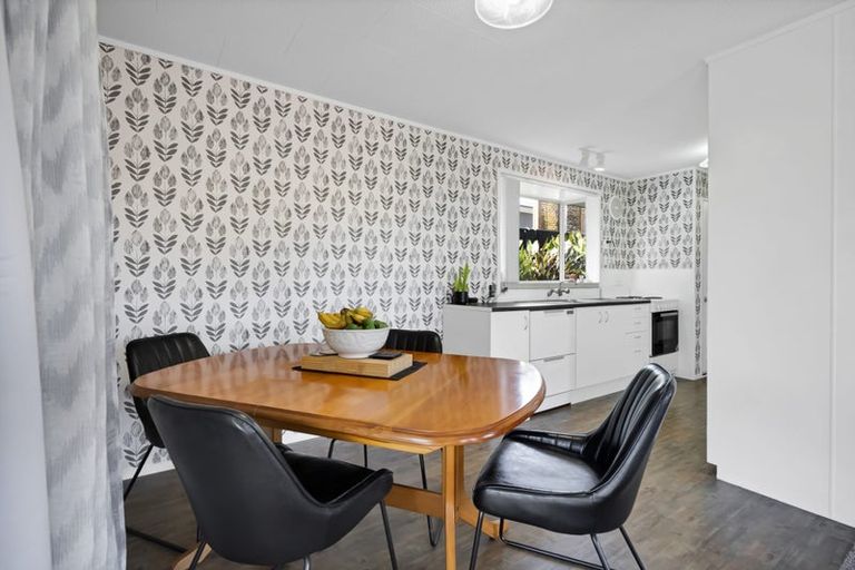 Photo of property in 33 Norwich Avenue, Spotswood, New Plymouth, 4310